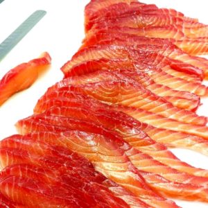 Saumon gravlax à la betterave